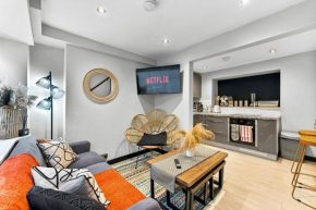 30 percent off! Elegant Cottage of Whitby - Sleeps 5